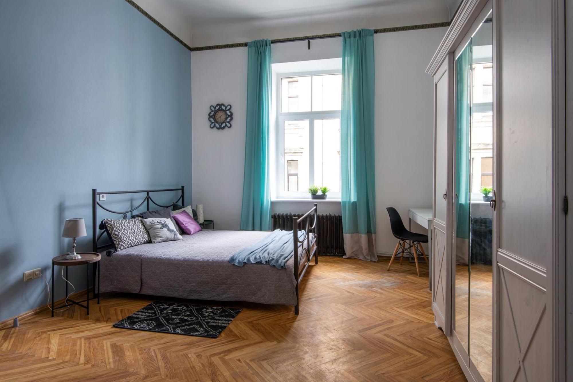 Lejlighed Spacious & Light Family Apart. Very Center Of *